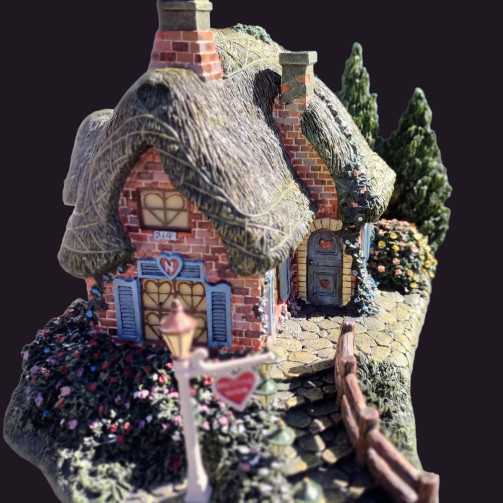 Thomas Kincade Hawthorne Village "Sweetheart Cottage